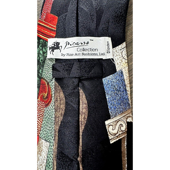 Rare• Picasso Collection Tie Handmade SILK "man with pipe" 60L Collectable - Picture 4 of 8